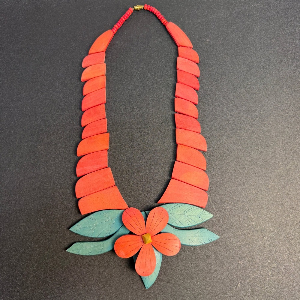 Rare Balsa Wood Floral Necklace Hawaiian